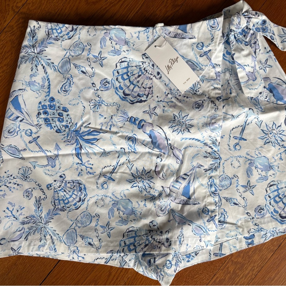 Lilly Pulitzer White Mini Skort with Blue Seashell Watercolor Print